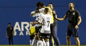 Corinthians massacra e está nas quartas da Copinha copinha corinthians visao celeste
