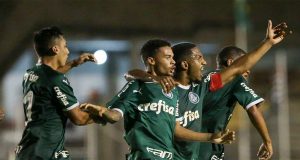 Palmeiras vence o XV e se classifica na Copinha palmeiras xv