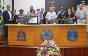 Casa Betânia recebe Diploma de Honra ao Mérito por seus 65 anos Betania 99