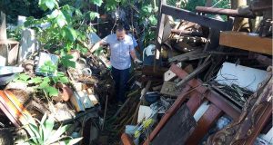 Terreno particular limpo pela Prefeitura tinha 1 tonelada de sujeira no Parque São Paulo Dengue 97