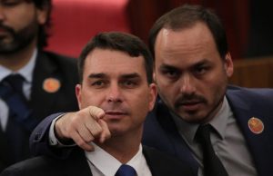 Marco Aurélio arquiva pedido de Flávio e mantém investigações