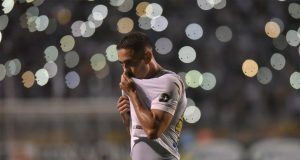 Santos bate o Guarani e lidera na classificação do Paulistão santos guarani