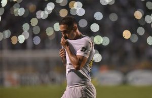 Santos bate o Guarani e lidera na classificação do Paulistão santos guarani