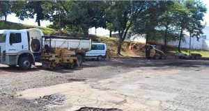 Câmara deve aprovar R$ 3,7 milhões para Prefeitura fechar buracos Buraco 111