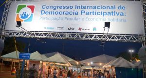 Assinatura da Carta pela Democracia encerra Congresso Internacional Congresso 114