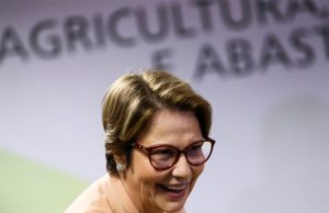 Ministra incomoda concorrentes