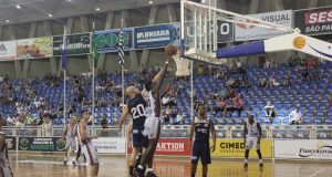 Araraquara vence a primeira no Brasileiro de Basquete araraquara brusque