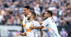 Corinthians bate Santos em primeiro jogo da semifinal corinthians santos paulistao2019