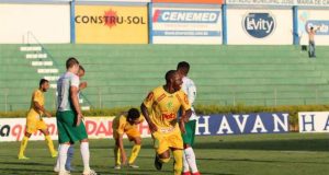 Mirassol vence e fica perto das semifinais do Troféu do Interior mirassol guarani trofeu