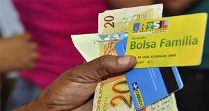 Edinho vai criar Bolsa Família Araraquara, na véspera de ano eleitoral: benefício pode dar até R$ 600 por pessoa Bolsa Familia 127