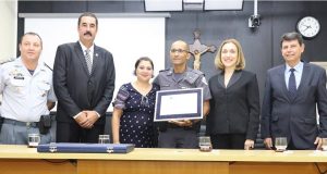 Cabo Honório recebe Diploma de Honra ao Mérito na Câmara Municipal Cabo Honorio 126
