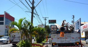 Vivo deixa comerciantes e moradores sem telefone e internet nos arredores da Bento de Abreu Vivo 01a