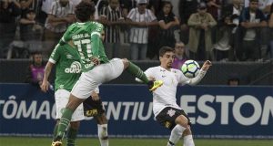 Corinthians bate Chape e avança na Copa do Brasil copa do brasil corinthians chape jogo