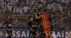 Corinthians passa nos pênaltis e vai à final do Paulistão santos corinthians paulista2019