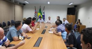 Decreto que regulamenta transporte por aplicativos será alterado Aplicativo Uber 01