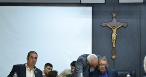 Edinho age de forma “imperativa” e “mente” para construir o PCCV, diz servidor Articulacao Landin