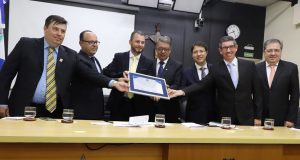 Presidente da OAB recebeu título de Cidadão Araraquarense Caio Augusto 145