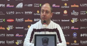 Vinícius Munhoz vê “confronto em aberto” diante do Cianorte viniciusmunhozcoletiva