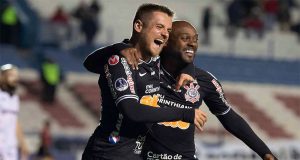 Corinthians vence mais uma vez e avança na Copa Sul-Americana