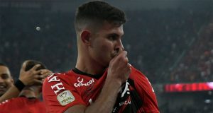 Athletico-PR larga em vantagem na decisão da Copa do Brasil