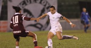 Nos pênaltis, Guerreiras batem o Santos e vão à semi do Brasileiro Feminino