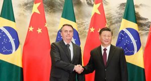 Bolsonaro se encontra com presidente chinês para assinatura de acordos