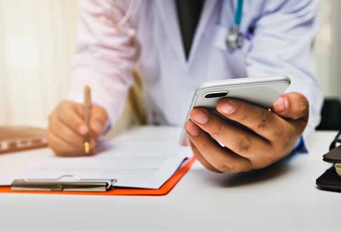 Novo aplicativo conecta m&eacute;dicos a pacientes pelo celular | RCIA Araraquara
