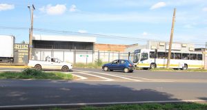 Problemas da confluência da SP-255 com diversas vias do município seguem sem solução