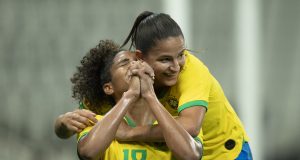 Em noite de Bia Zaneratto, Brasil massacra o México na Arena Corinthians
