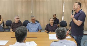 Edinho sanciona três leis aprovadas pela Câmara Municipal