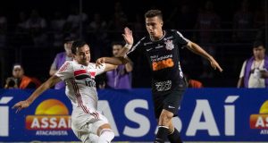 Em noite de goleiros, São Paulo e Corinthians empatam sem gols pelo Paulistão
