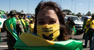 Atos pró-Bolsonaro e contra Ibaneis movimentam Brasília