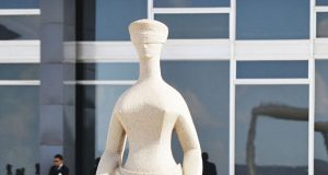 Celso de Mello rejeita pedido para apreender celular de Bolsonaro