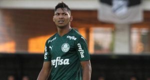 FIFA suspende Rony, do Palmeiras, e pune Athletico-PR