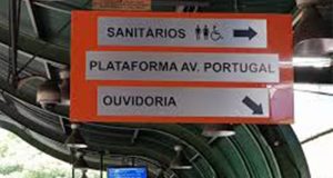 Impedido de entrar no banheiro do Terminal homem agride auxiliar de limpeza