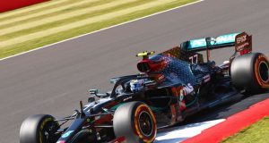 Bottas faz a pole no GP dos 70 anos da Fórmula 1