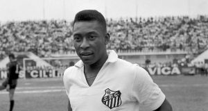 Pelé completa 80 anos com Araraquara fazendo parte de sua história