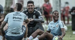 Santos suspende contrato e Robinho não é mais jogador do clube