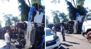 Scania tomba no Anel Viário de Gavião Peixoto