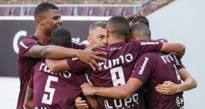 Ferroviária estampa na camisa a campanha “Ame o Raul”