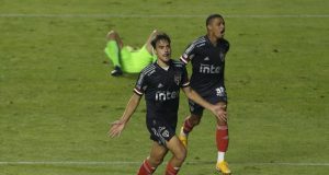 São Paulo vence e Corinthians empata pelo Brasileirão