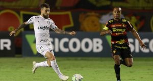 Com gol de Willian, Palmeiras vence Sport na Ilha do Retiro