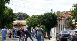 Vila Xavier recebe melhorias no asfalto
