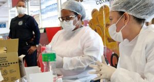 Saúde encontra quatro infectados pela Covid em uma única empresa na cidade