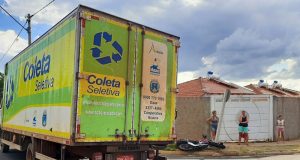 Colisão entre moto e caminhão deixa jovem em estado grave no Vale Verde