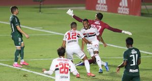 Com jovens, São Paulo bate o Guarani e chega à terceira vitória seguida no Paulistão