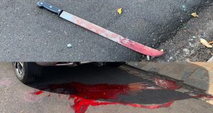 Homem leva facada na cabeça e sangue se espalha no asfalto no Centro de Araraquara