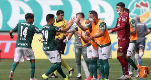 Palmeiras vence o América-MG com gol aos 50 minutos e entra no G4 do Brasileirão