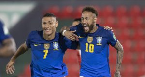 Brasil vence o Paraguai, quebra tabu e segue com 100% de aproveitamento nas Eliminatórias