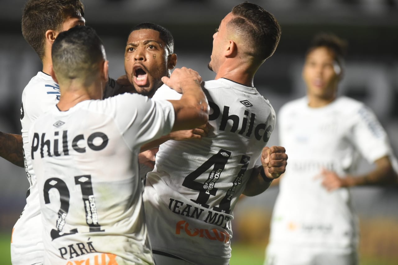 Santos bate o São Paulo em clássico e volta a vencer no Brasileirão ...